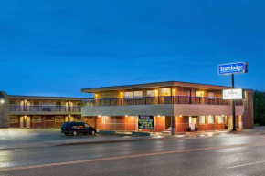 Гостиница Travelodge by Wyndham Dawson Creek  Досон-Крик